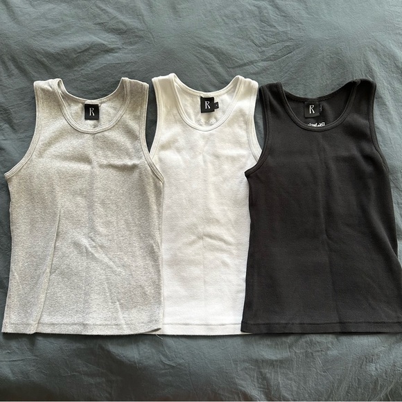 Réalisation Par - (3) Tanks - Picture 1 of 5